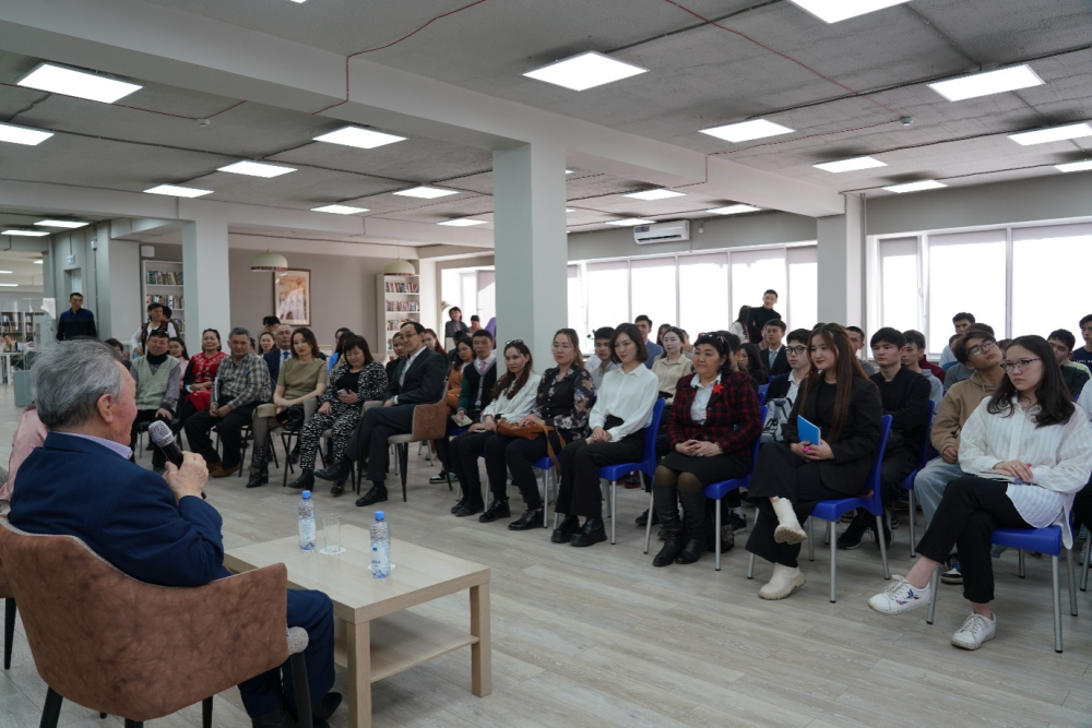 Студенты кафедры ОПДиЭТ участвовали на встрече с заслуженным деятелем Казахстана Толеном Абдиком